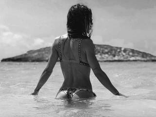 Erotinis vaizdo pokalbis candydolla