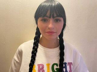 Erotinis vaizdo pokalbis CandyMelanie