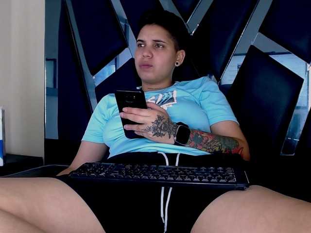 Transliacijos ekrano nuotraukos CarlaSexy