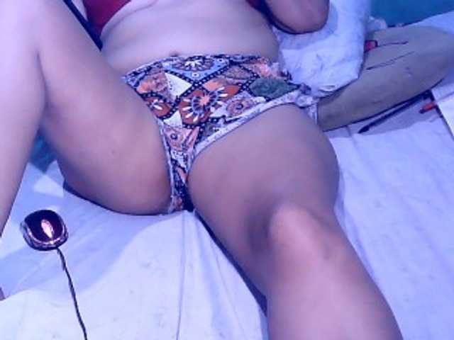 Nuotraukos Carmela4u hello guys lets hve fun and make u satisfied in prvtmy Goal is 1000tkn todayLooking for love and partner in life
