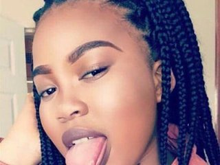 Erotinis vaizdo pokalbis Carolina-Cutie