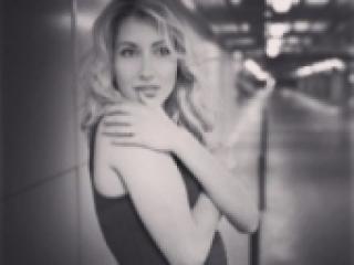 Erotinis vaizdo pokalbis carriejones