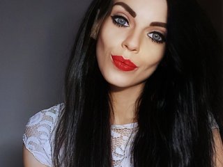 Erotinis vaizdo pokalbis CassieDoll