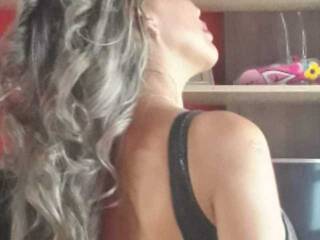 Erotinis vaizdo pokalbis cat-dst