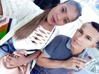 Erotinis vaizdo pokalbis caylinarthur