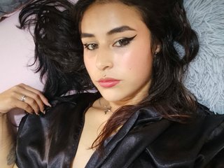 Erotinis vaizdo pokalbis Celeste-wish1