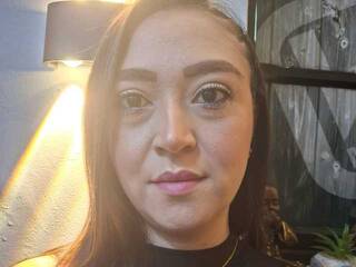 Erotinis vaizdo pokalbis cerezitacute