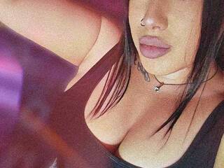 Erotinis vaizdo pokalbis CeryLims