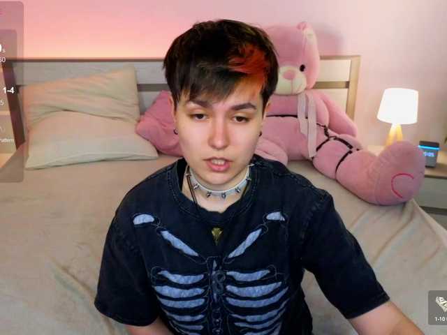 Transliacijos ekrano nuotraukos CharlieeAdams