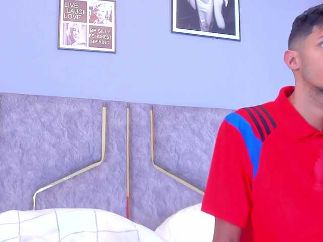 Transliacijos ekrano nuotraukos Charlieytracy