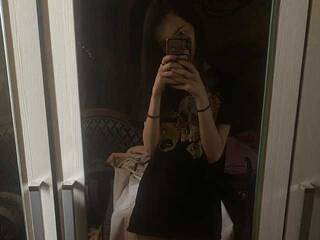 Erotinis vaizdo pokalbis Charlotte-Angel