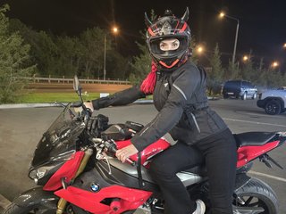 Erotinis vaizdo pokalbis Charodeyka