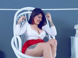 Erotinis vaizdo pokalbis CherieDevilles