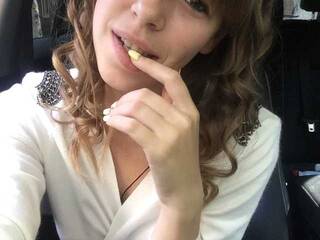 Erotinis vaizdo pokalbis cherryy11