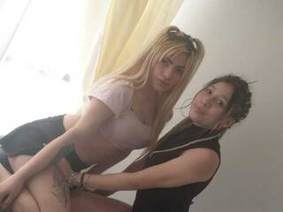 Erotinis vaizdo pokalbis CheryandCandy