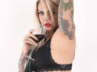 Erotinis vaizdo pokalbis inkfemme