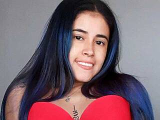 Erotinis vaizdo pokalbis ChickyDF