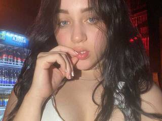 Erotinis vaizdo pokalbis Chloe-Adams19