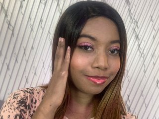 Erotinis vaizdo pokalbis Chloe-Brooks