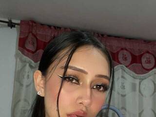 Erotinis vaizdo pokalbis chloe-martin