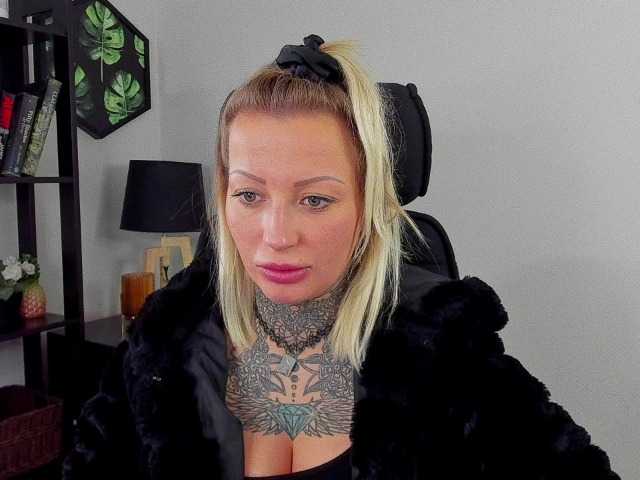 Nuotraukos ChloePleasure #tattoo#dominate#femdom#cuckold#dirtytalk#fantasize#joi