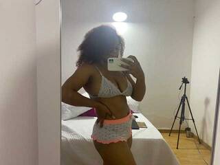 Erotinis vaizdo pokalbis Ciaraa