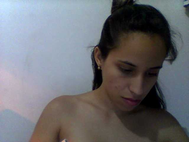 Transliacijos ekrano nuotraukos Cindyhornyxx