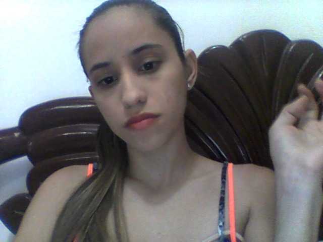 Transliacijos ekrano nuotraukos Cindyhornyxx