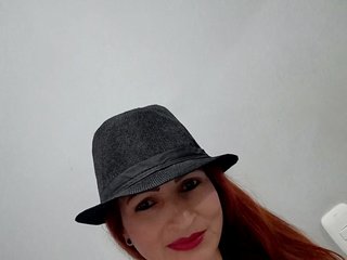 Erotinis vaizdo pokalbis ConnyRed