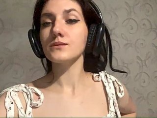 Erotinis vaizdo pokalbis COOL-TITS-YES