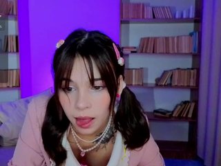 Erotinis vaizdo pokalbis CoralineJones