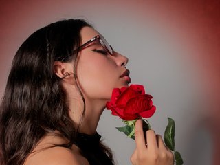 Erotinis vaizdo pokalbis CoralineSanchez