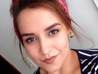 Erotinis vaizdo pokalbis CoralLewis