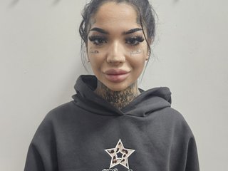 Erotinis vaizdo pokalbis CreamyInk