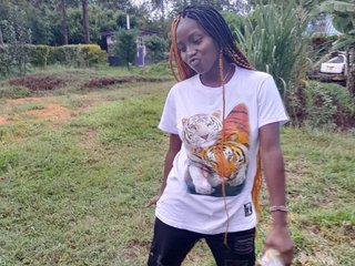 Erotinis vaizdo pokalbis Creamymomma