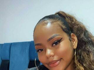 Erotinis vaizdo pokalbis CrissMillerr1