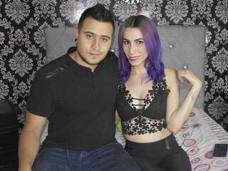 Erotinis vaizdo pokalbis CrisVsViolett