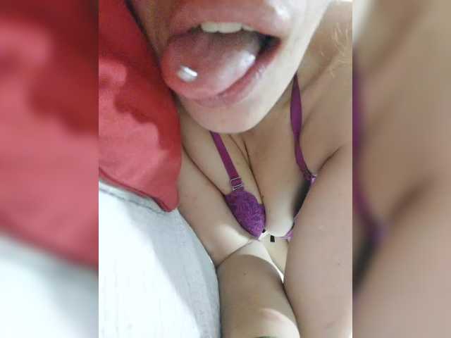 Nuotraukos CurlyHanna #horny#pircing#tongue#nipples#perfored#milf#hottest#deeptroat#flexiblity#