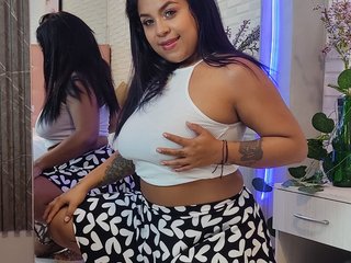 Erotinis vaizdo pokalbis CurvyyQueenXO