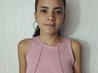 Erotinis vaizdo pokalbis Cute-michel