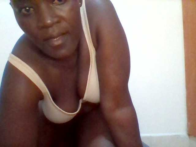 Transliacijos ekrano nuotraukos Cuteblacksexyass