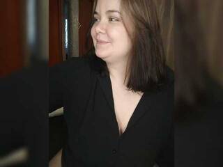 Erotinis vaizdo pokalbis Ramen