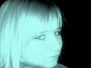 Erotinis vaizdo pokalbis cuteelena