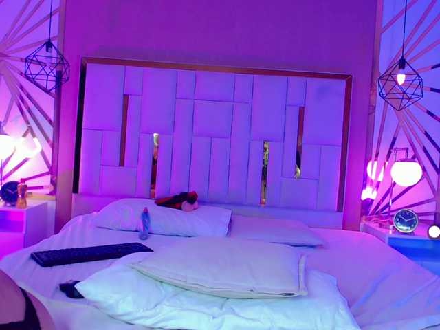 Transliacijos ekrano nuotraukos CUTEHORNY-XX3