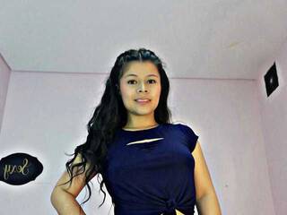 Erotinis vaizdo pokalbis Cutenia