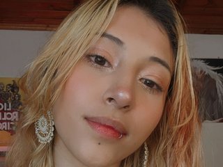 Erotinis vaizdo pokalbis CuteWee420