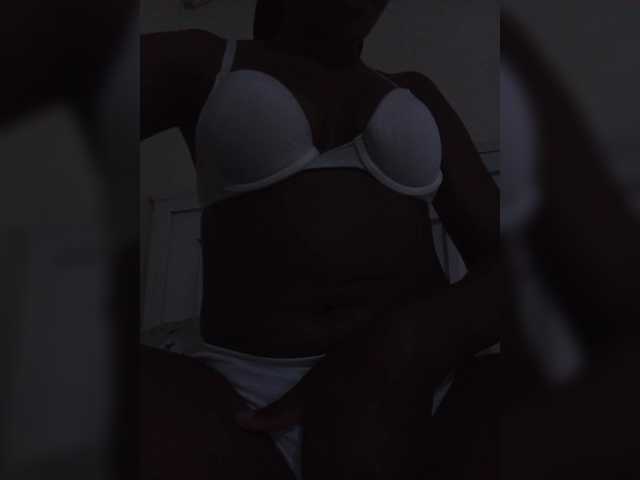 Transliacijos ekrano nuotraukos Cutieass