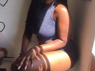 Erotinis vaizdo pokalbis Cyntia-cossio