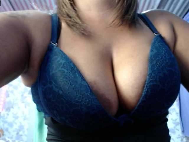 Nuotraukos Dahian-Diamod hey♥ come to play♥ hru? #milf #ebony #mommy #latina #mature♥♥♥