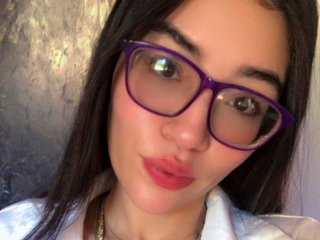 Erotinis vaizdo pokalbis DakotaMoretti